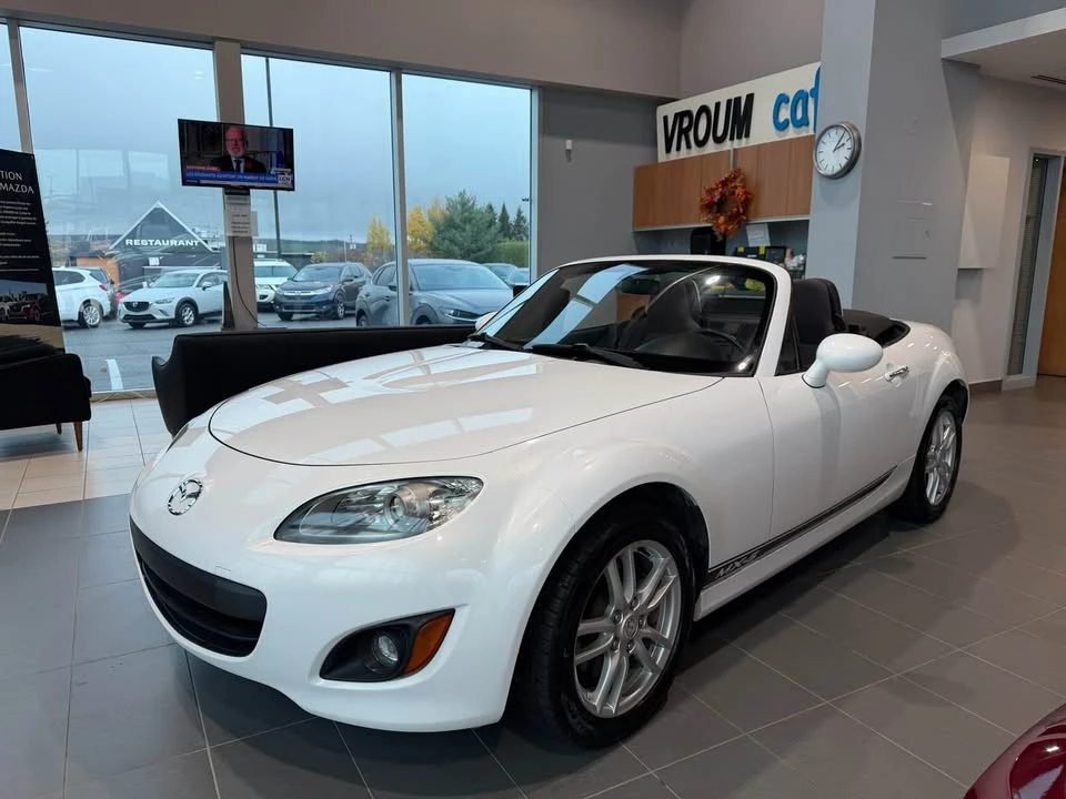 2010 Mazda NC MX-5 Miata - Image 4 of 14