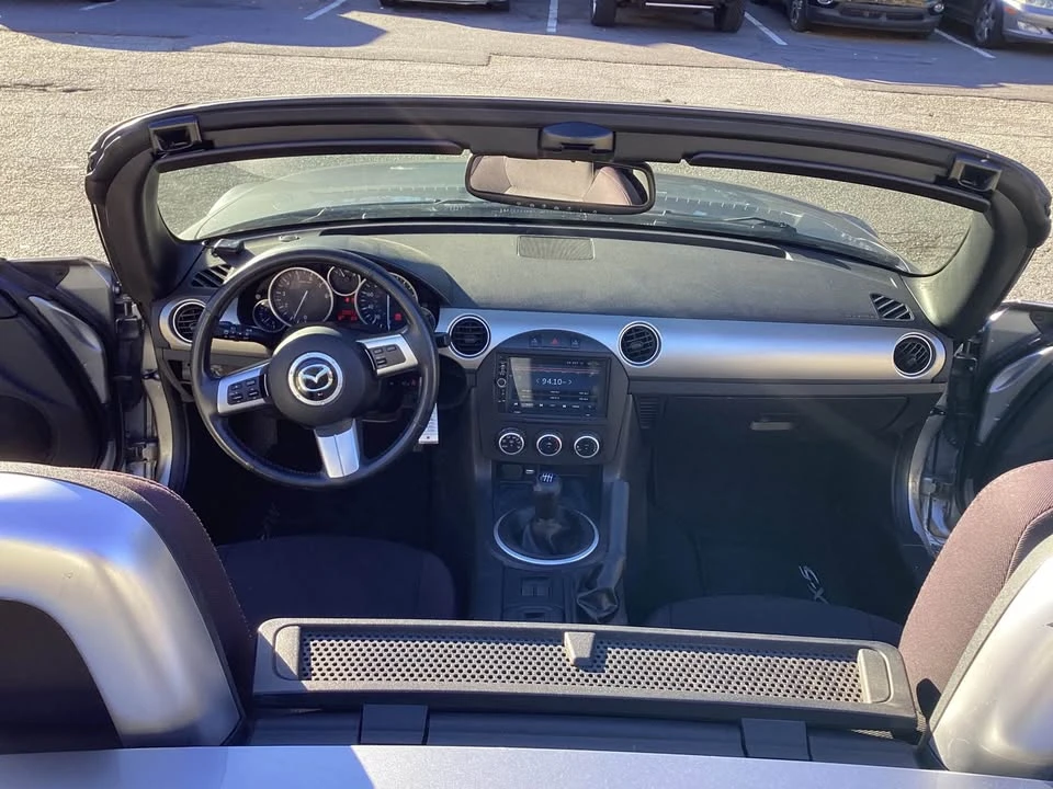 2010 Mazda NC MX-5 Miata - Image 17 of 18