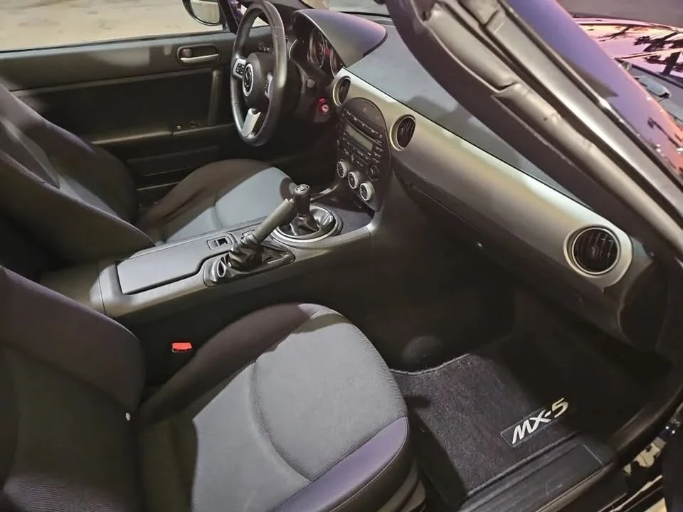 2010 Mazda NC MX-5 Miata - Image 18 of 19