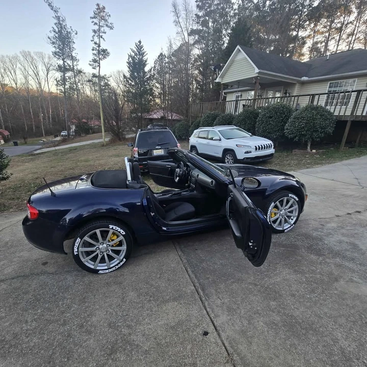 2010 Mazda NC MX-5 Miata - Image 5 of 10