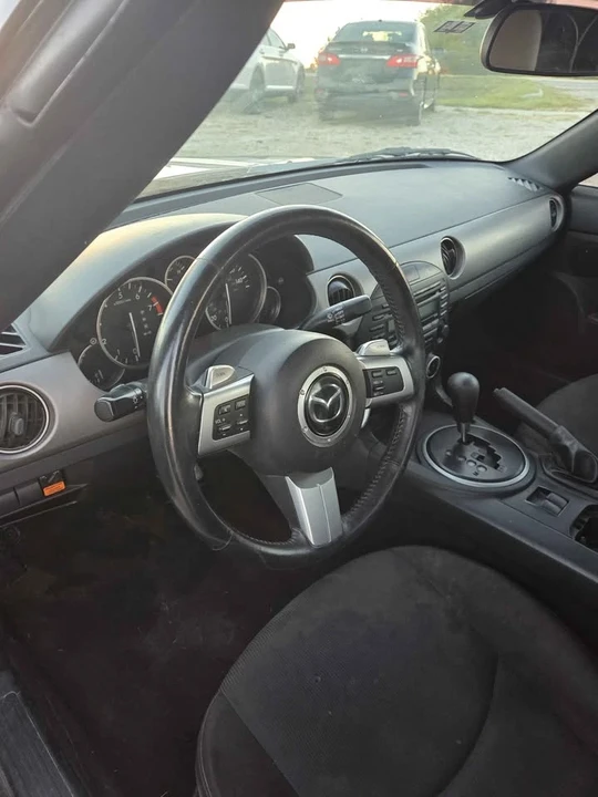 2010 Mazda NC MX-5 Miata - Image 6 of 7