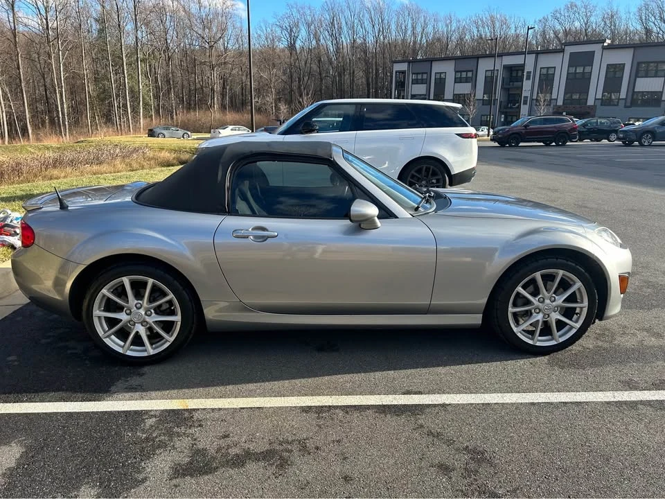 2010 Mazda NC MX-5 Miata - Image 3 of 15
