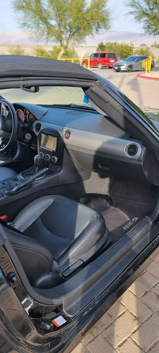 2010 Mazda NC MX-5 Miata - Image 4 of 15