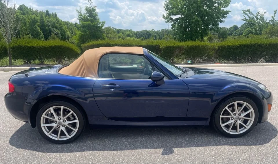 2010 Mazda NC MX-5 Miata - Image 3 of 20