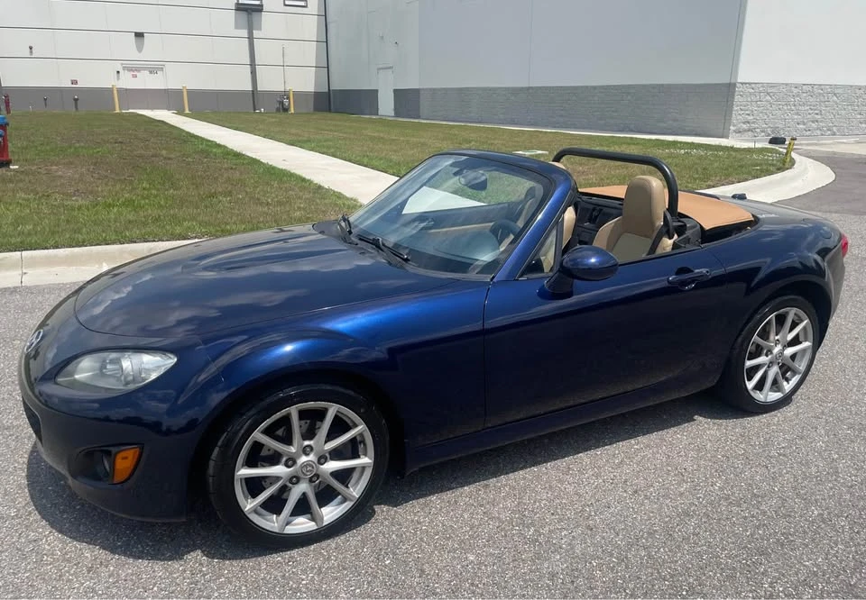 2010 Mazda NC MX-5 Miata - Image 9 of 20