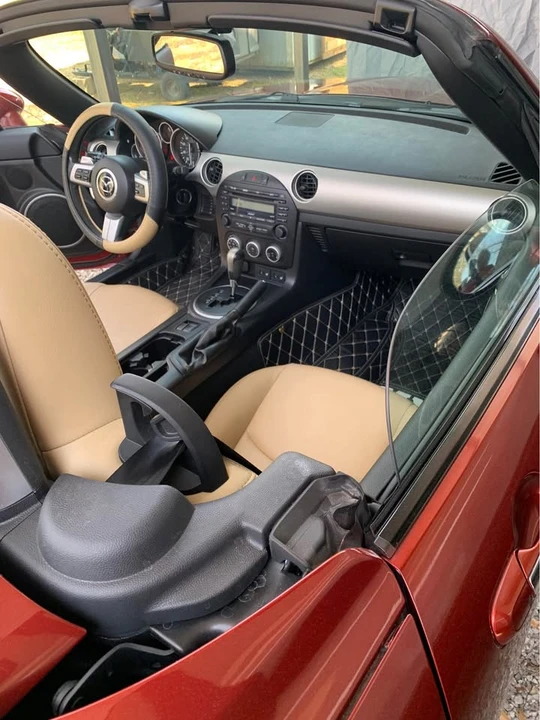 2010 Mazda NC MX-5 Miata - Image 9 of 17