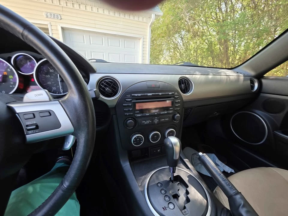 2010 Mazda NC MX-5 Miata - Image 6 of 8