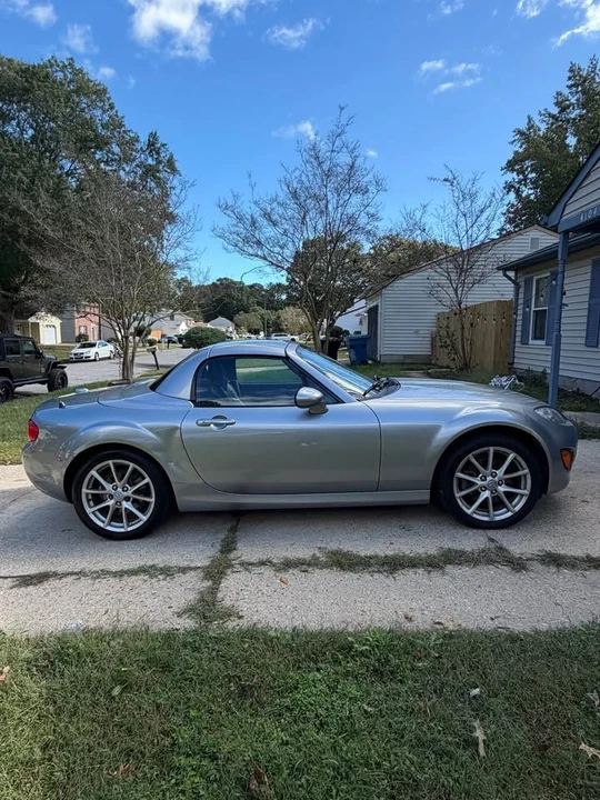 2010 Mazda NC MX-5 Miata - Image 4 of 12