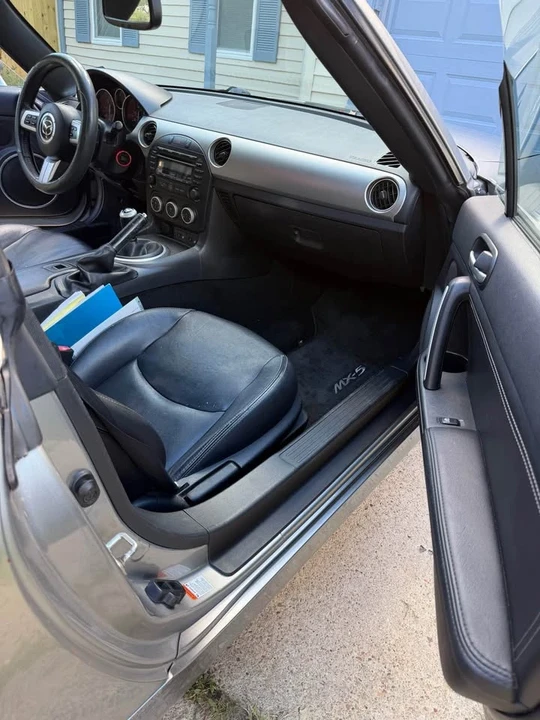 2010 Mazda NC MX-5 Miata - Image 5 of 12