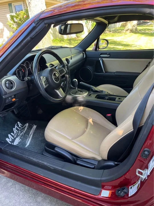 2010 Mazda NC MX-5 Miata - Image 4 of 7