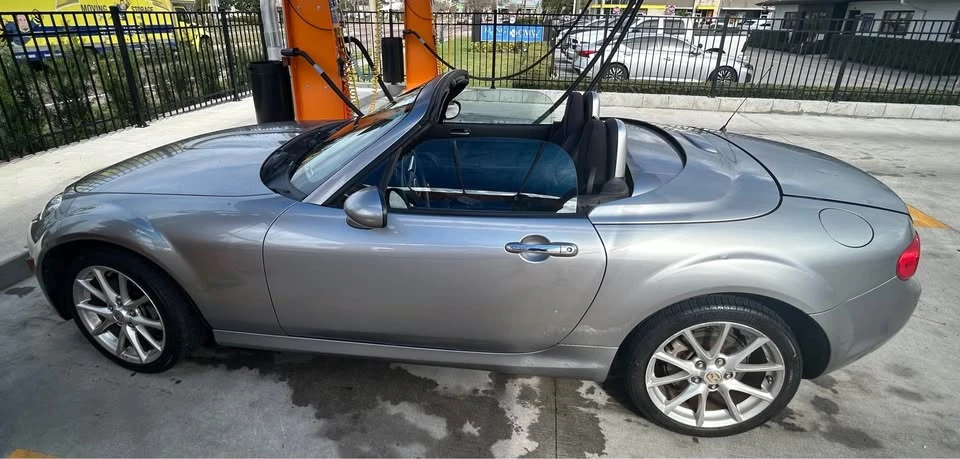 2010 Mazda NC MX-5 Miata - Image 4 of 4