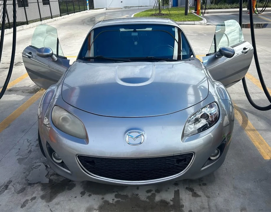 2010 Mazda NC MX-5 Miata - Image 3 of 4
