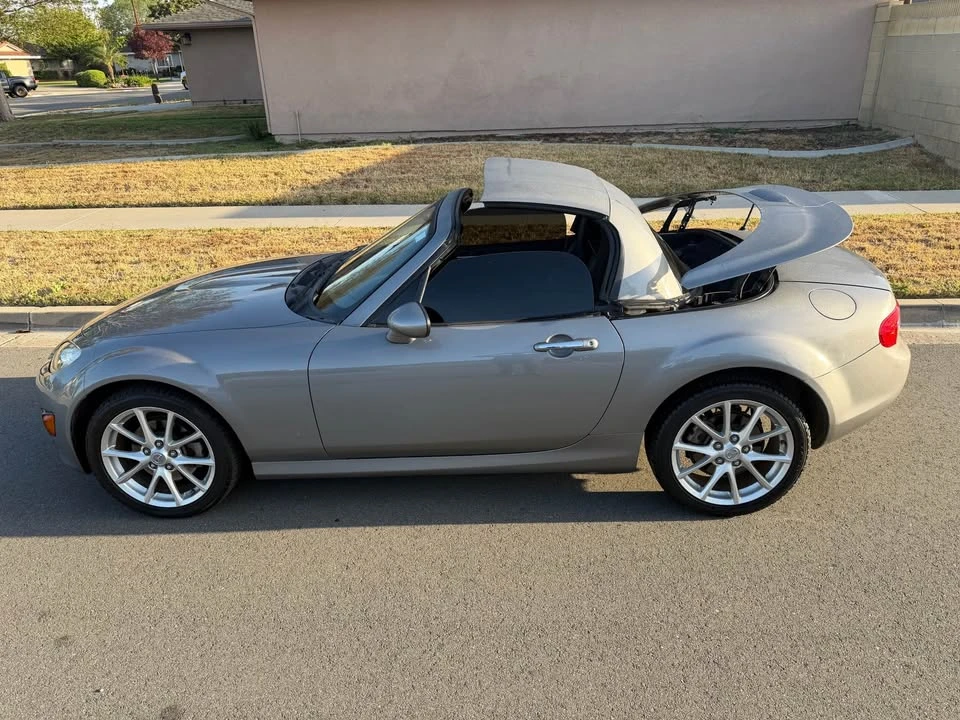2010 Mazda NC MX-5 Miata - Image 6 of 9