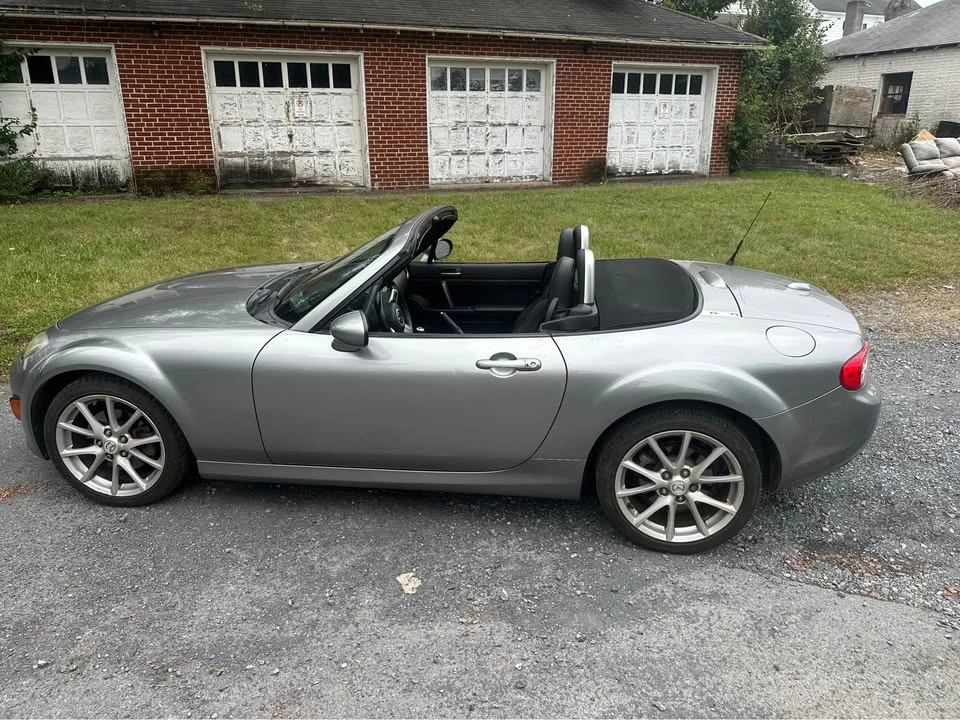 2010 Mazda NC MX-5 Miata - Image 5 of 14
