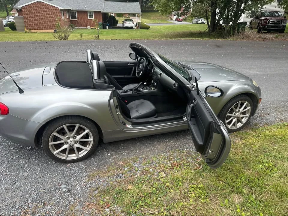 2010 Mazda NC MX-5 Miata - Image 13 of 14
