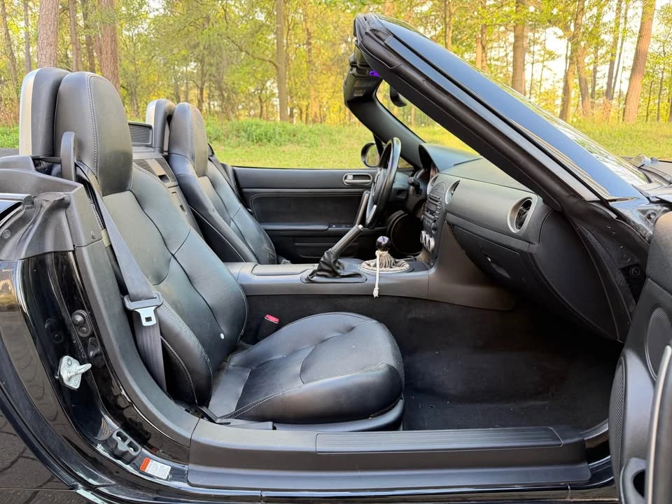 2010 Mazda NC MX-5 Miata - Image 19 of 20
