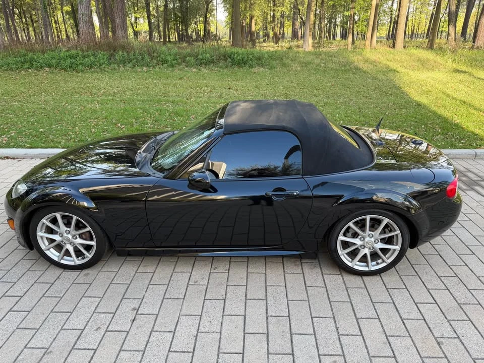 2010 Mazda NC MX-5 Miata - Image 17 of 20