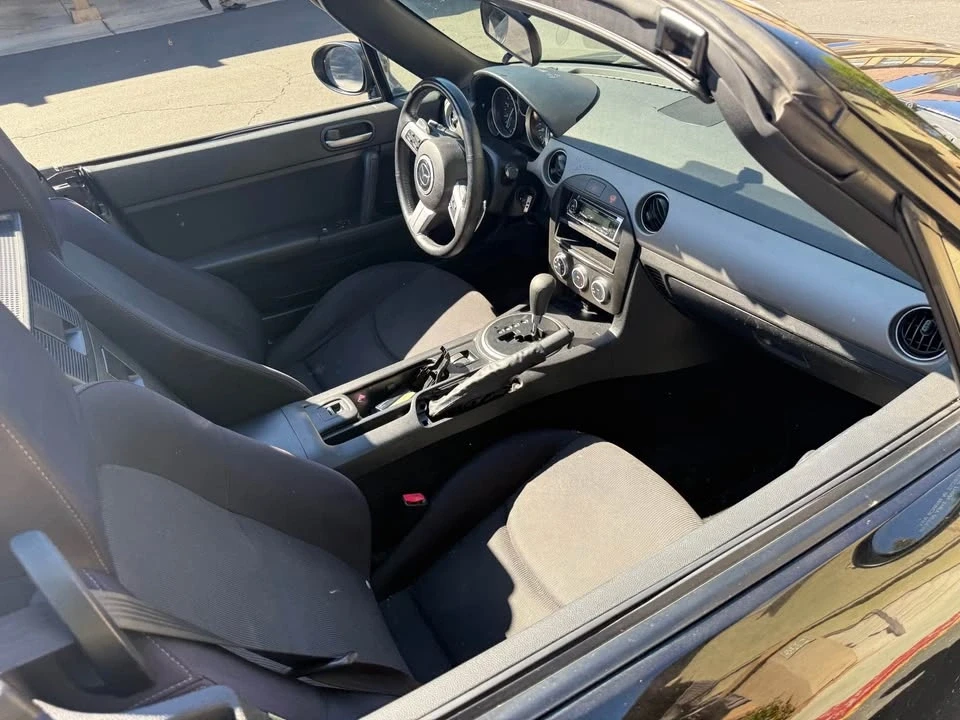 2010 Mazda NC MX-5 Miata - Image 4 of 9