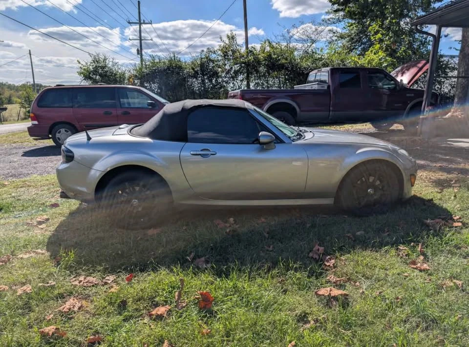 2010 Mazda NC MX-5 Miata - Image 4 of 5