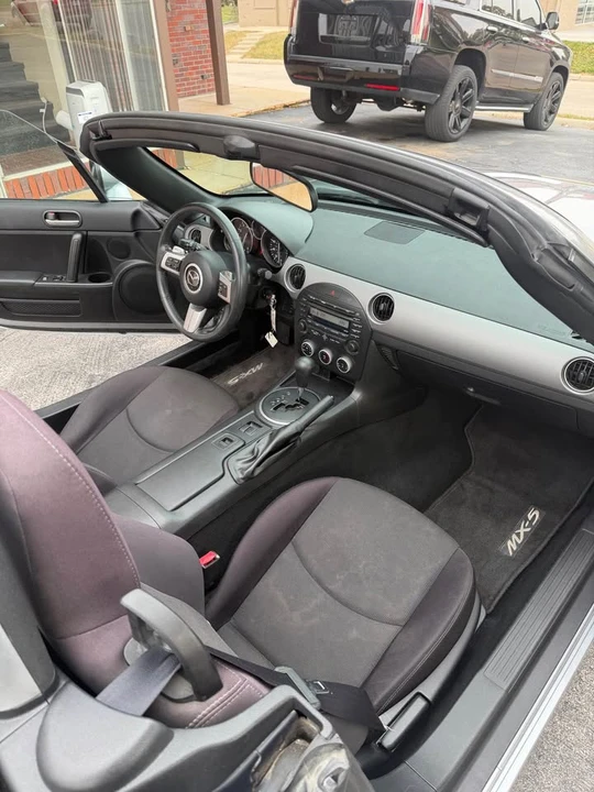 2010 Mazda NC MX-5 Miata - Image 14 of 17