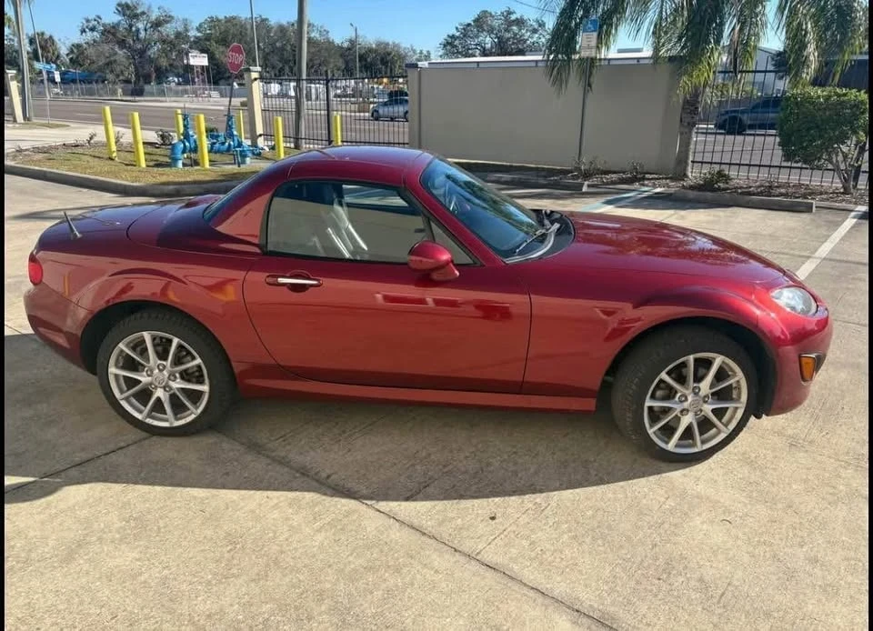 2010 Mazda NC MX-5 Miata - Image 4 of 12