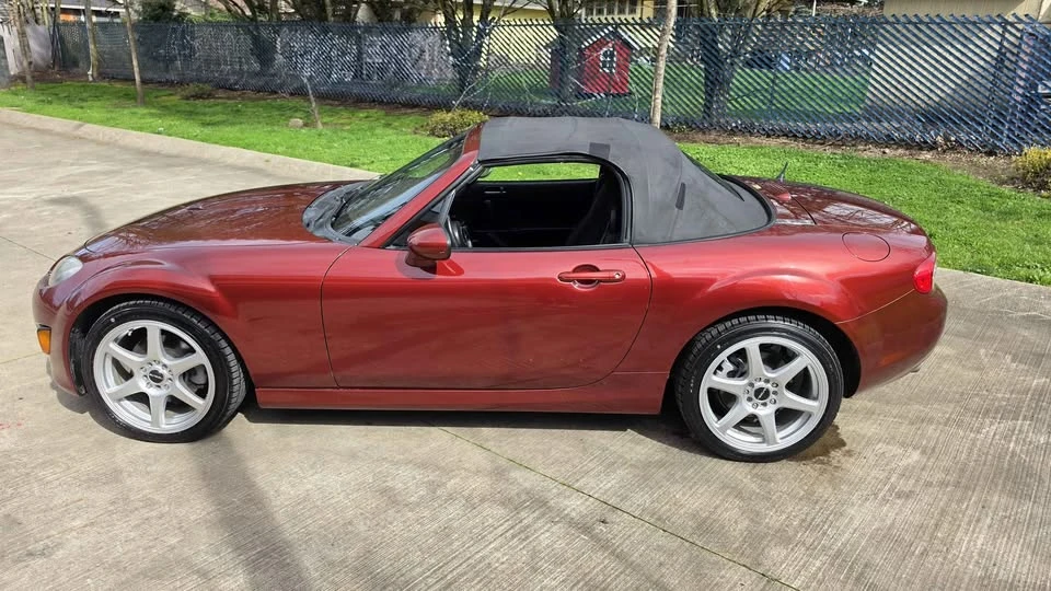 2010 Mazda NC MX-5 Miata - Image 7 of 11