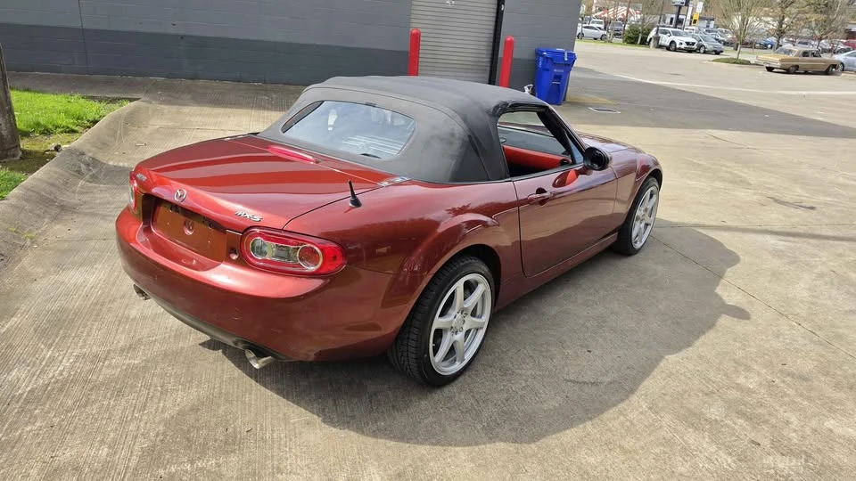 2010 Mazda NC MX-5 Miata - Image 4 of 11