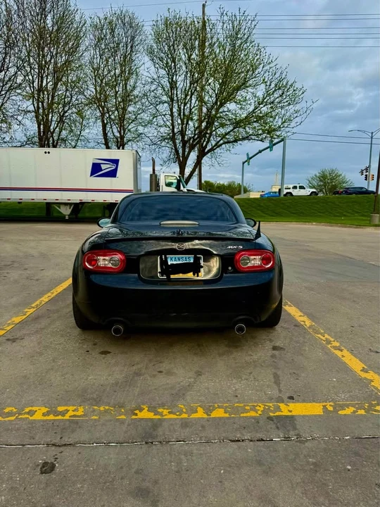 2010 Mazda NC MX-5 Miata - Image 4 of 10