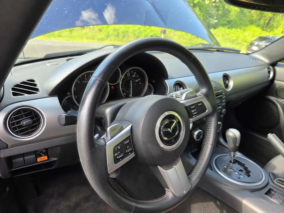 2010 Mazda NC MX-5 Miata - Image 13 of 14