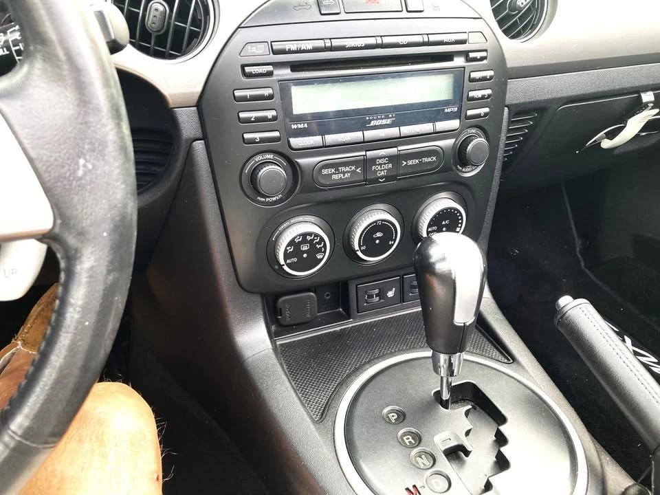 2010 Mazda NC MX-5 Miata - Image 5 of 10