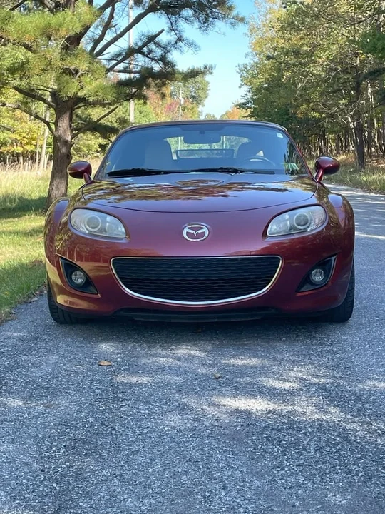 2010 Mazda NC MX-5 Miata - Image 2 of 2