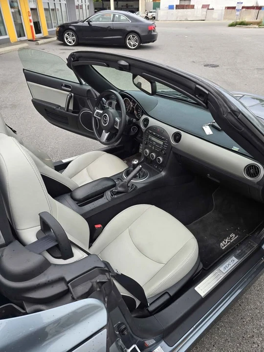 2011 Mazda NC MX-5 Miata - Image 12 of 13