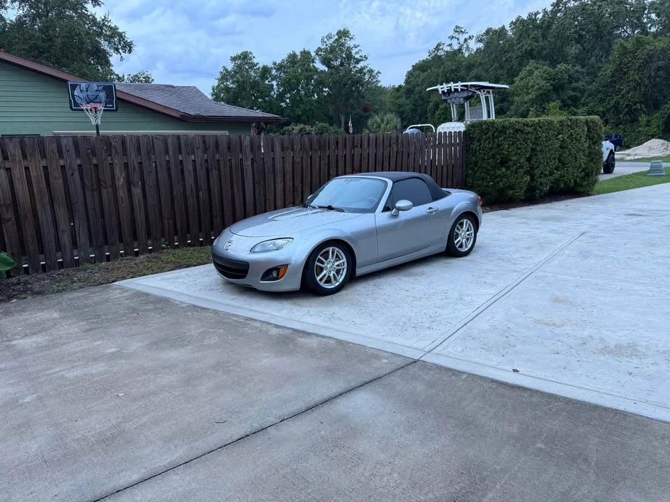 2010 Mazda NC MX-5 Miata - Image 4 of 15