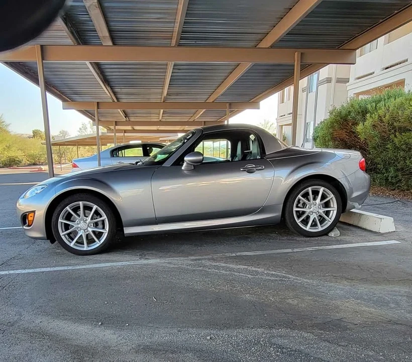 2010 Mazda NC MX-5 Miata - Image 4 of 11