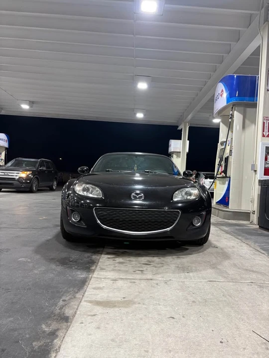 2010 Mazda NC MX-5 Miata - Image 2 of 7