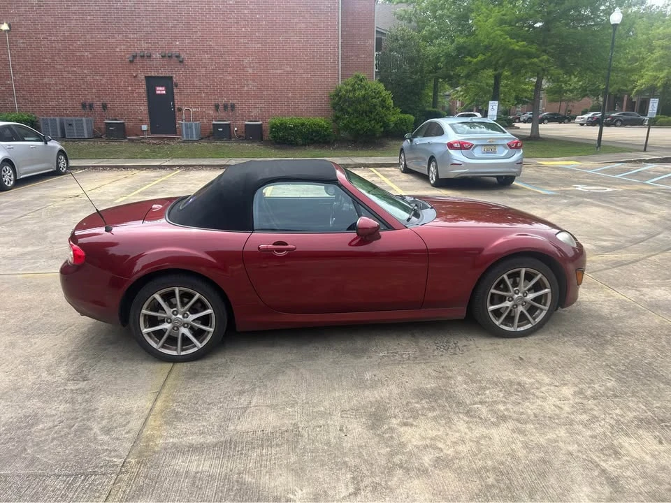 2010 Mazda NC MX-5 Miata - Image 4 of 7