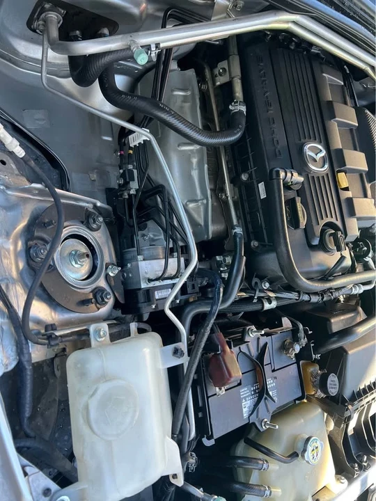 2010 Mazda NC MX-5 Miata - Image 16 of 17