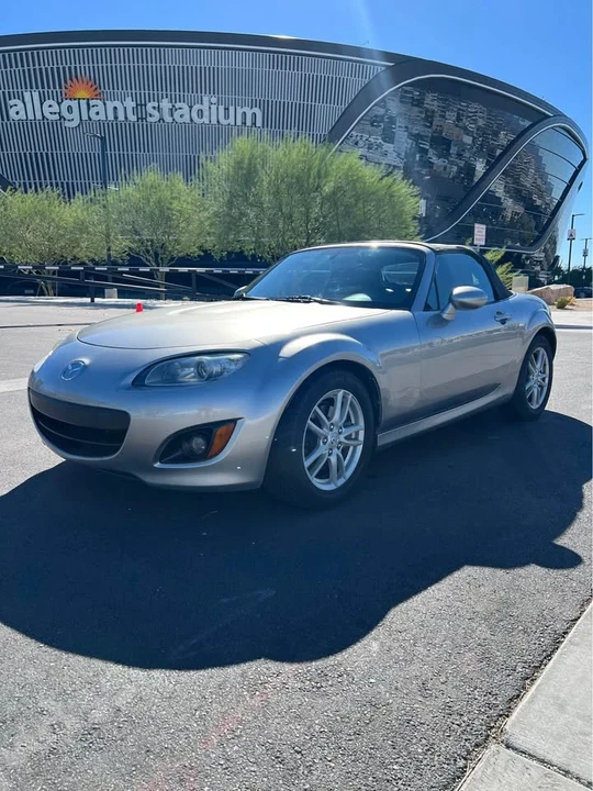 2010 Mazda NC MX-5 Miata - Image 13 of 17