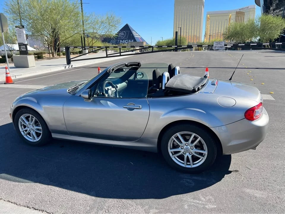 2010 Mazda NC MX-5 Miata - Image 5 of 18