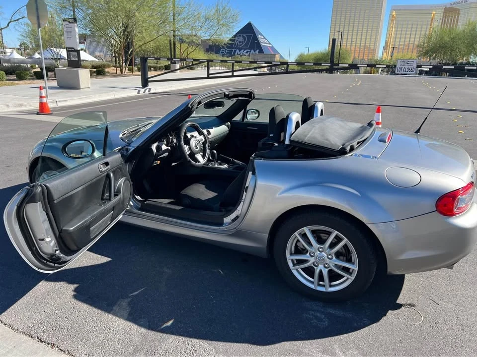 2010 Mazda NC MX-5 Miata - Image 6 of 18