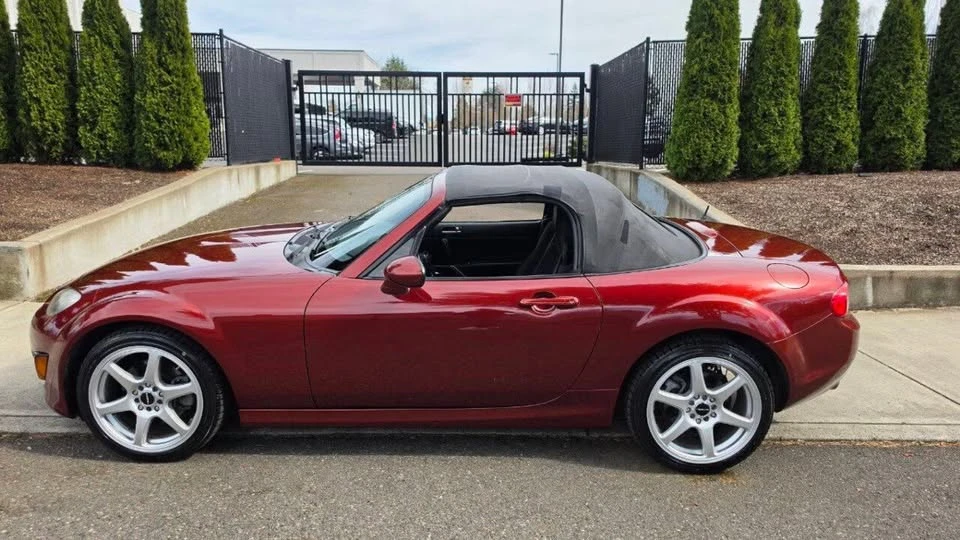 2010 Mazda NC MX-5 Miata - Image 7 of 11