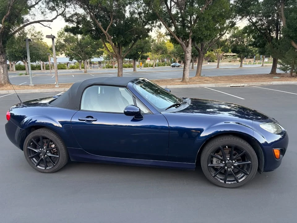 2010 Mazda NC MX-5 Miata - Image 2 of 20