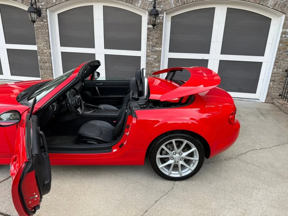 2010 Mazda NC MX-5 Miata - Image 17 of 20