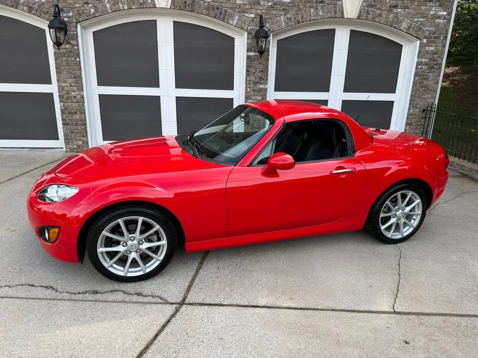 2010 Mazda NC MX-5 Miata - Image 2 of 20