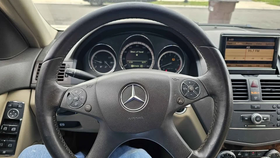 2010 Mercedes-Benz W212 E-Class - Image 11 of 20
