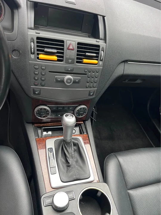 2010 Mercedes-Benz W212 E-Class - Image 8 of 10