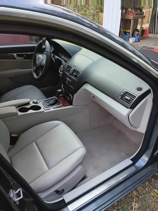 2010 Mercedes-Benz W212 E-Class - Image 3 of 6