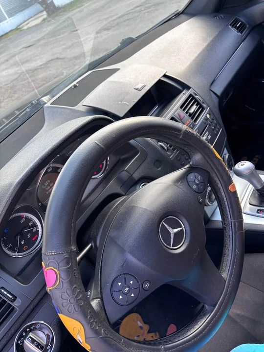 2010 Mercedes-Benz W212 E-Class - Image 9 of 9