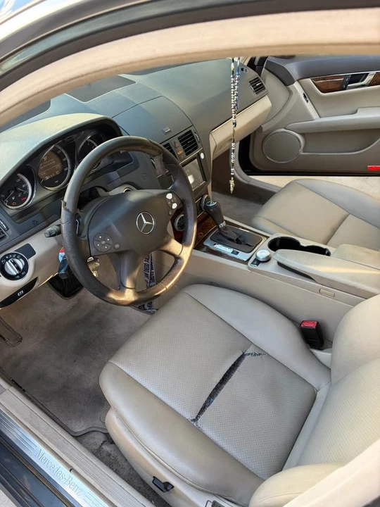 2010 Mercedes-Benz W204 C-Class - Image 7 of 14