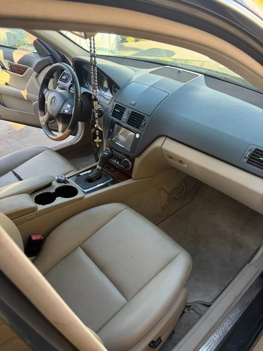 2010 Mercedes-Benz W204 C-Class - Image 6 of 14